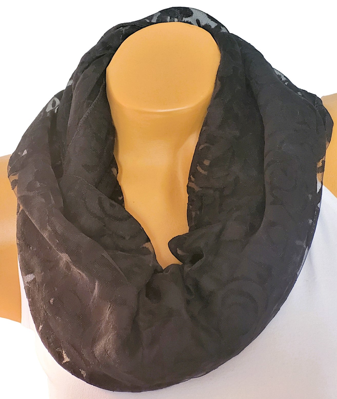 Spitzen - Loop mit Blumenmuster in versch. Farben