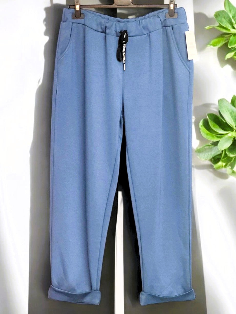 Trendige Hose mit perfektem Tragekomfort Gr. 46-52 in versch. Farben