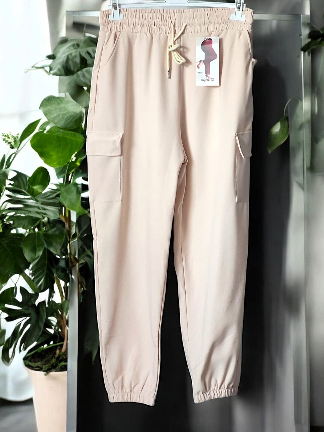 🌟 Stylische Cargohosen – in 2 Größen und versch. Farben🌟