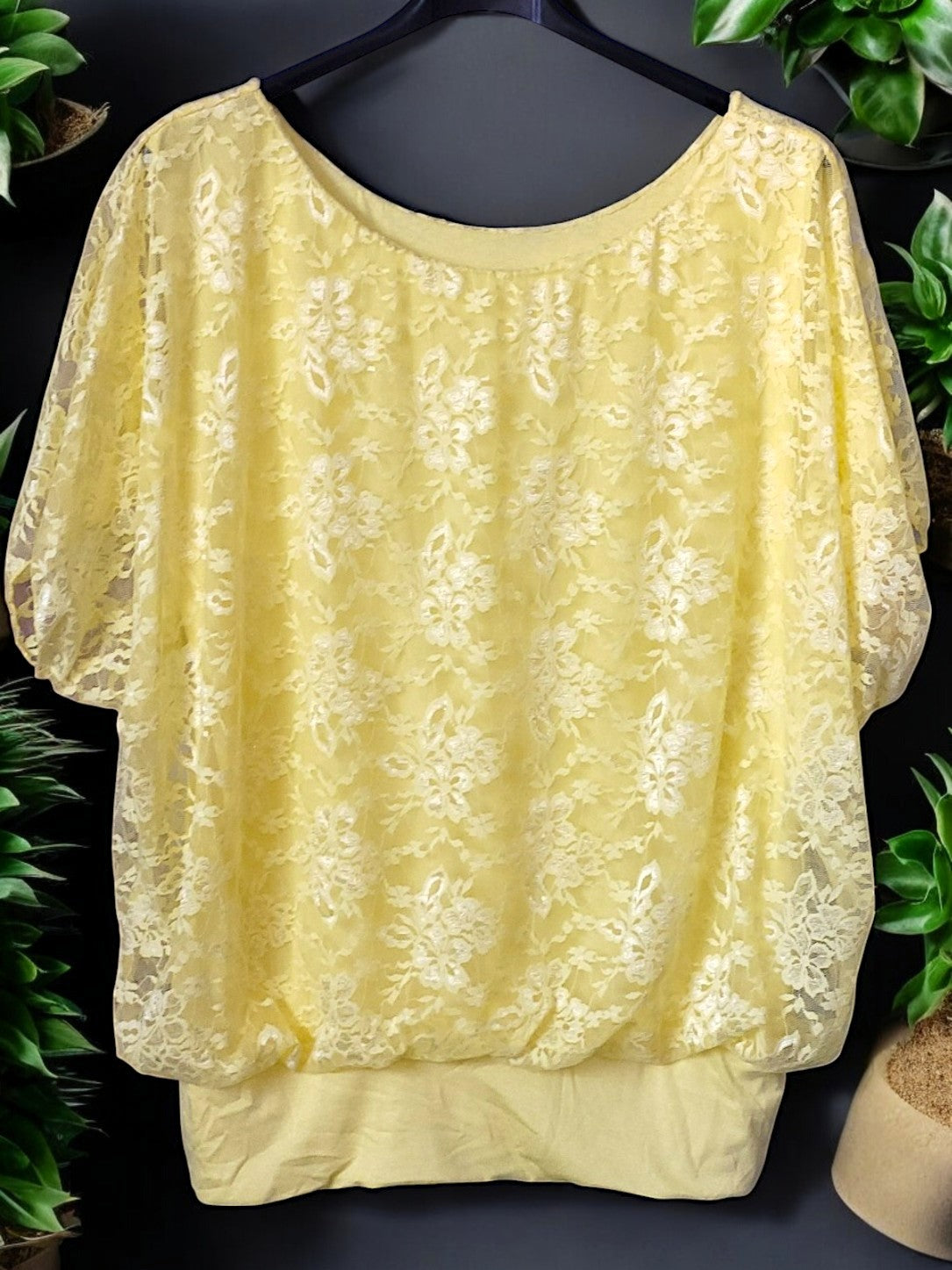 Luftige Spitzen-Flatterbluse Gr. 42 - 46 in versch. Farben