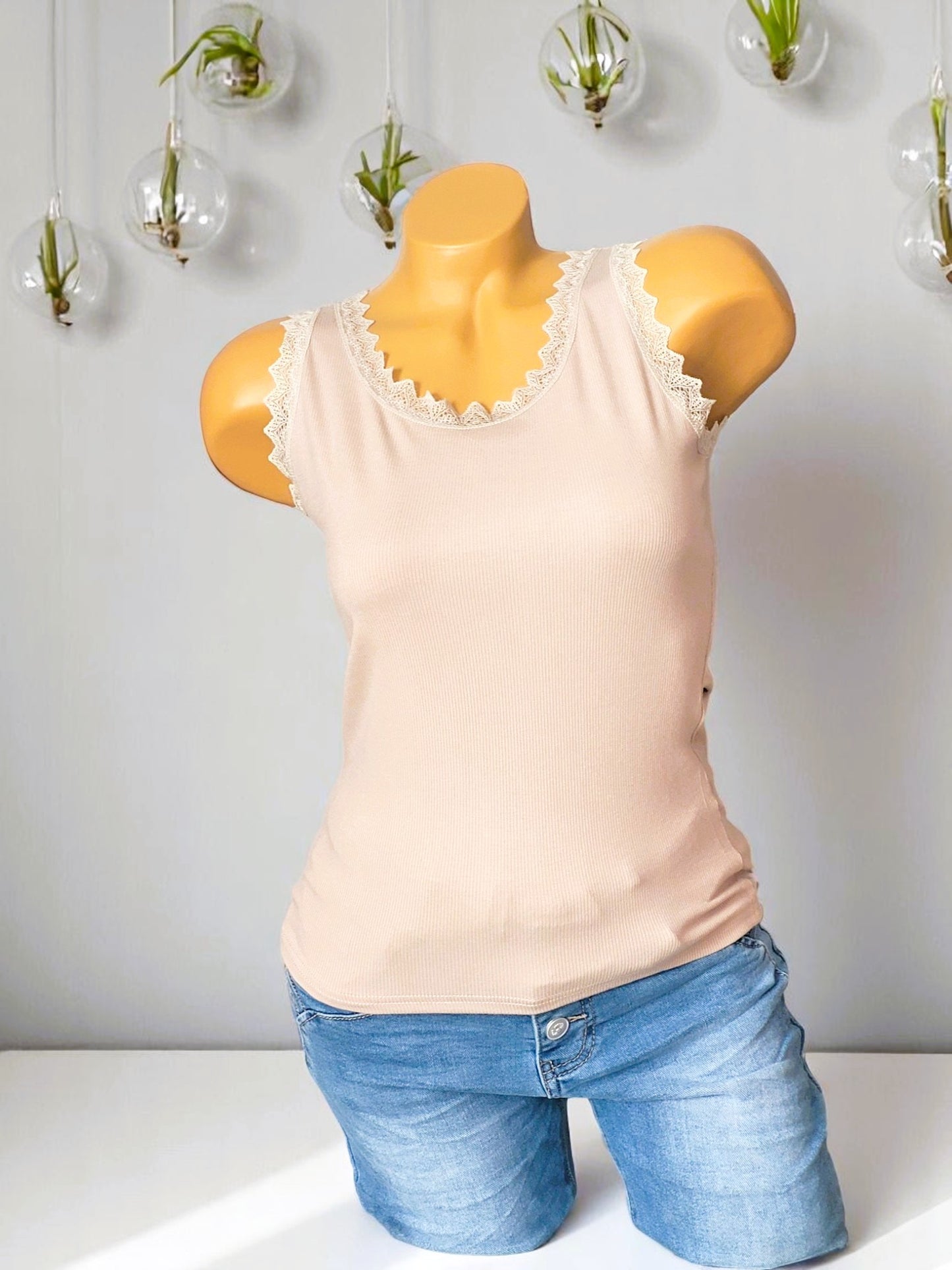 🌸✨ Elegantes Top mit zarter Spitze | Onesize Gr. 36-42 | 16 traumhafte Farben 🌷💕
