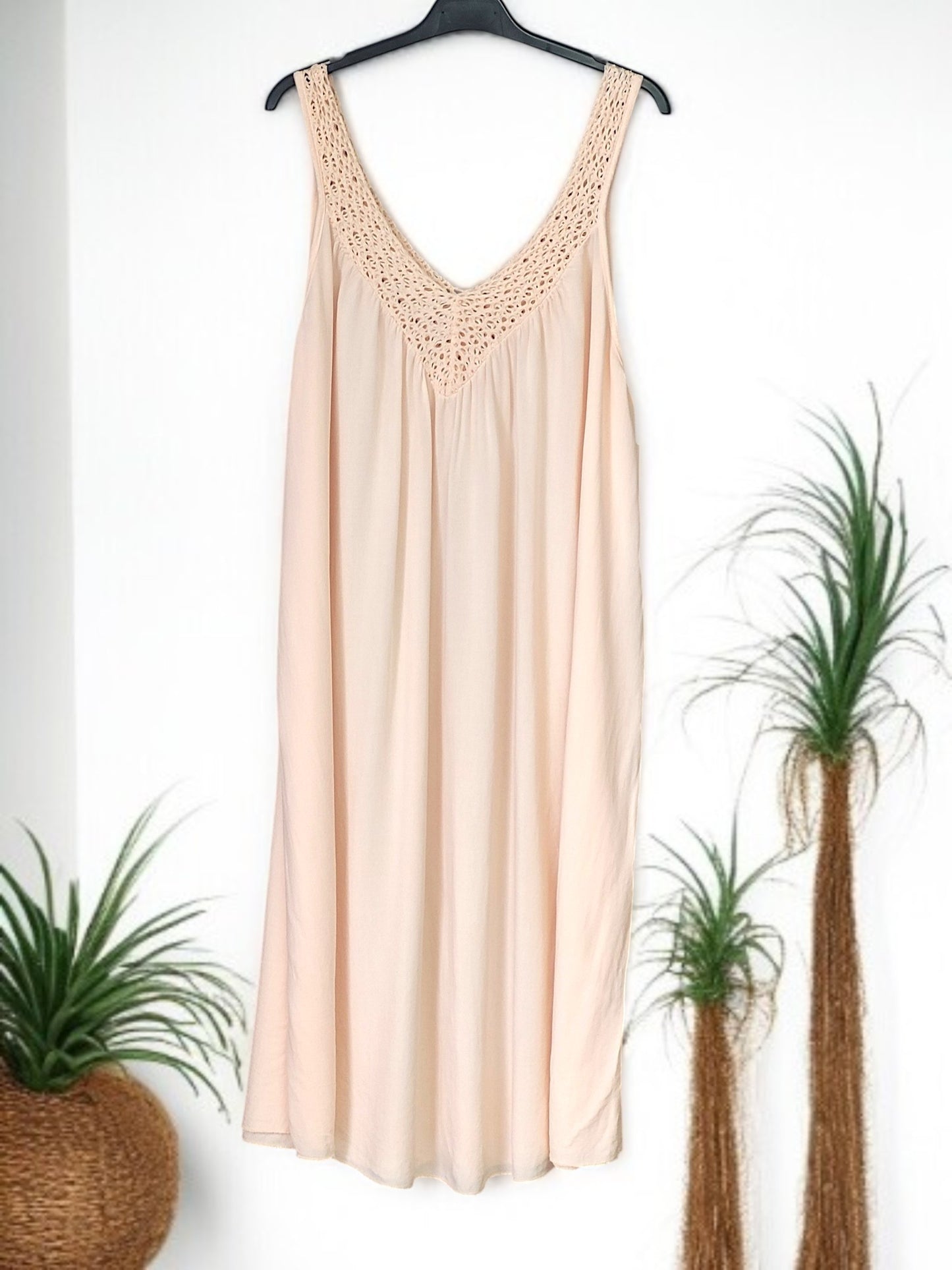 🌸✨ Maxi‑Kleid mit Häkel‑Ausschnitt – 6 Farben | Größe 42‑48 ✨🌸