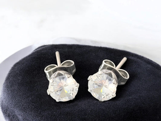 Klassischer Ohrstecker mit Zirkonia - Stein in Gold und Silber