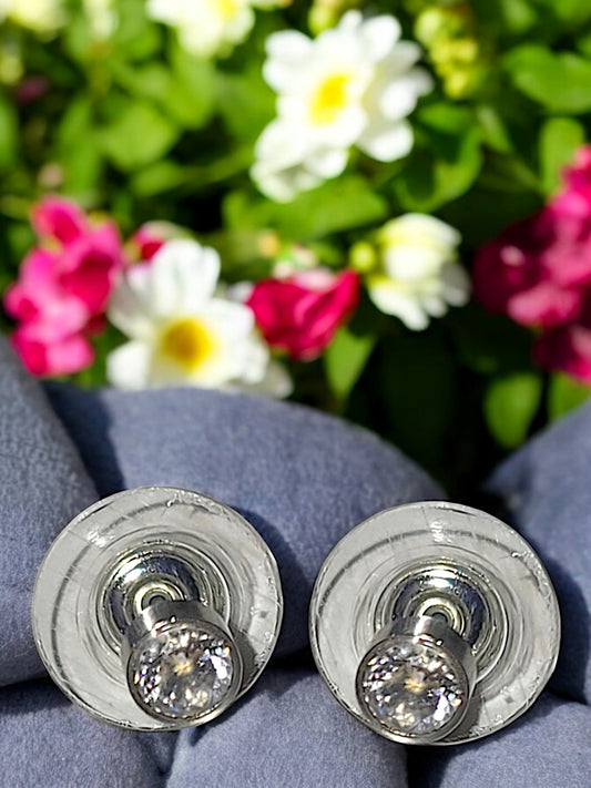 Glänzende Ohrstecker für jeden Anlass