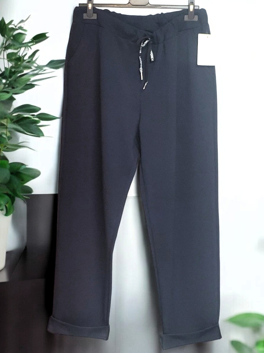 Trendige Hose mit perfektem Tragekomfort Gr. 46-52 in versch. Farben