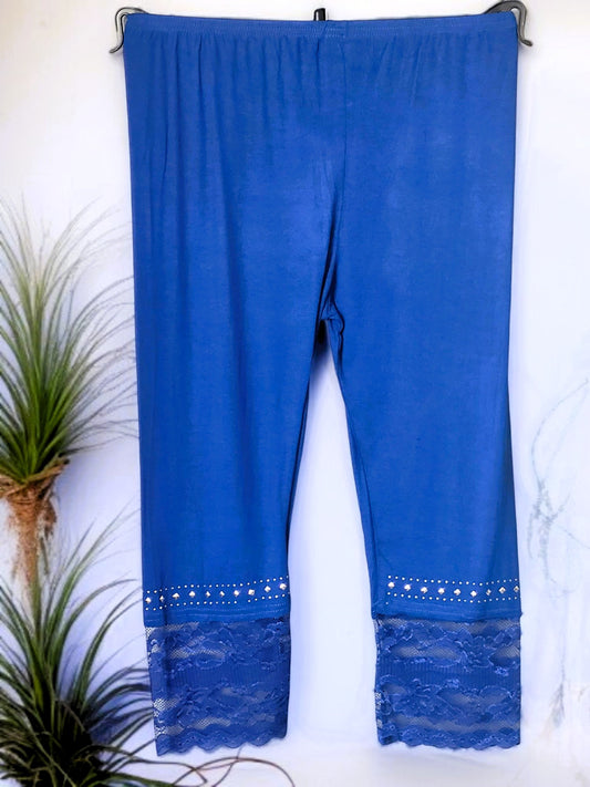 Capri-Leggings (Gr. 42–48) mit Spitze & Nieten – in verschiedenen Farben ✨🖤