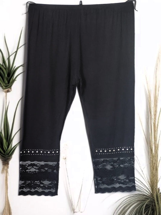 Capri-Leggings (Gr. 42–48) mit Spitze & Nieten – in verschiedenen Farben ✨🖤