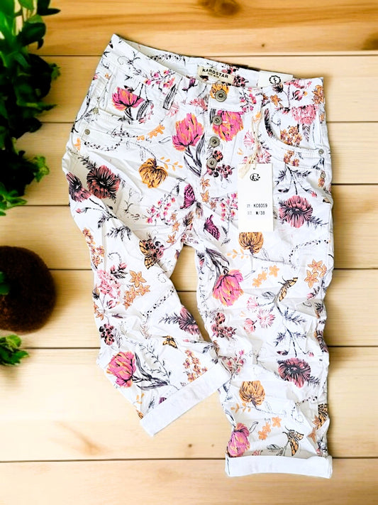 🌸 Karostar Capri-Jeans mit Blumenprint – Größen 38–48