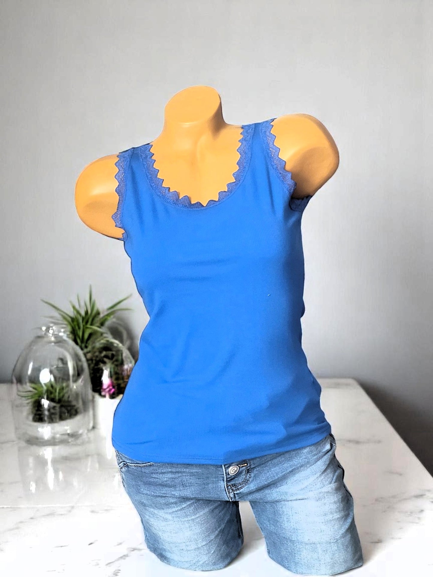 🌸✨ Elegantes Top mit zarter Spitze | Onesize Gr. 36-42 | 16 traumhafte Farben 🌷💕